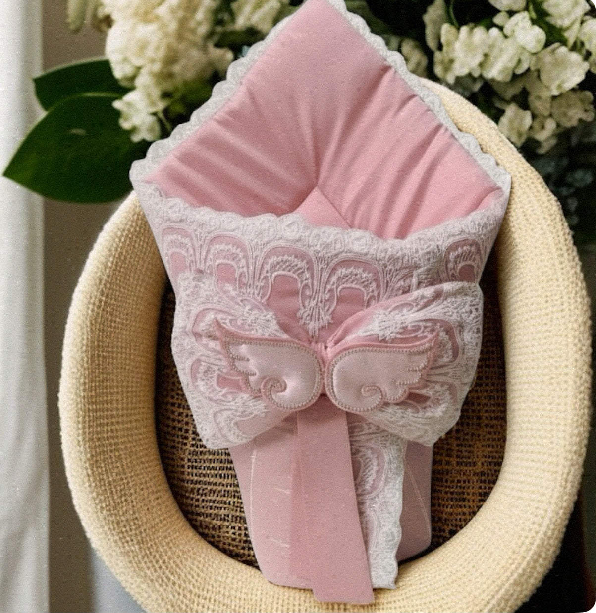 Celeste Pink Winged Nest